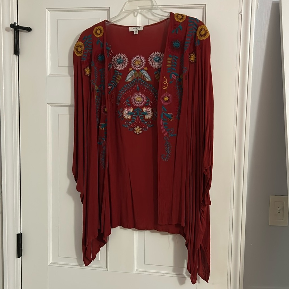 Umgee, Small/Medium, perfect condition rust red color